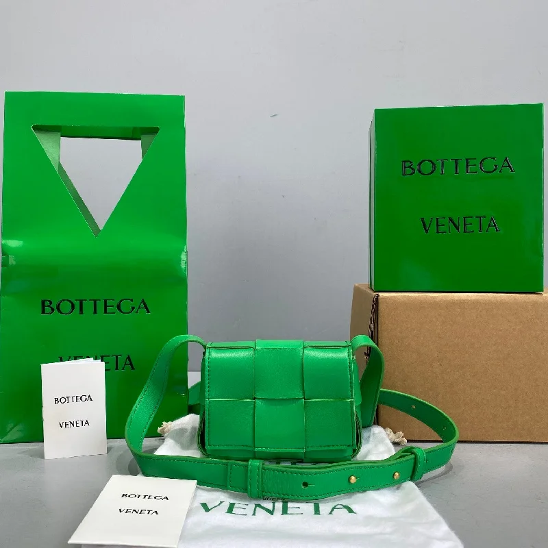 Bottega Veneta Candy Cassette Green. For Women. Women-s Bags 4.7in/12cm 666688VMAY13722