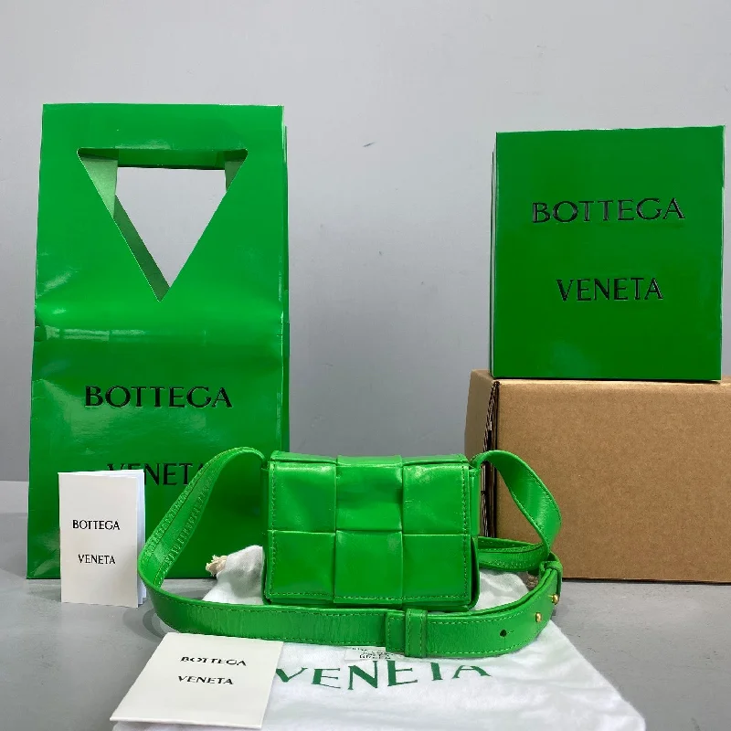 Bottega Veneta Candy Cassette Green. For Women. Women-s Bags 4.7in/12cm 667048VCQ723724