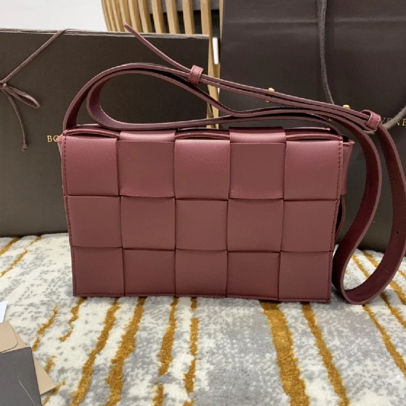 Bottega Veneta Cassette Bag For Women 9.1in/23cm In Dark Red 578004VMAY16206