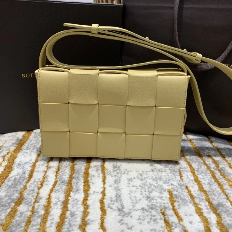 Bottega Veneta Cassette Bag For Women 9.1in/23cm In Zest Washed 666870V17H17405