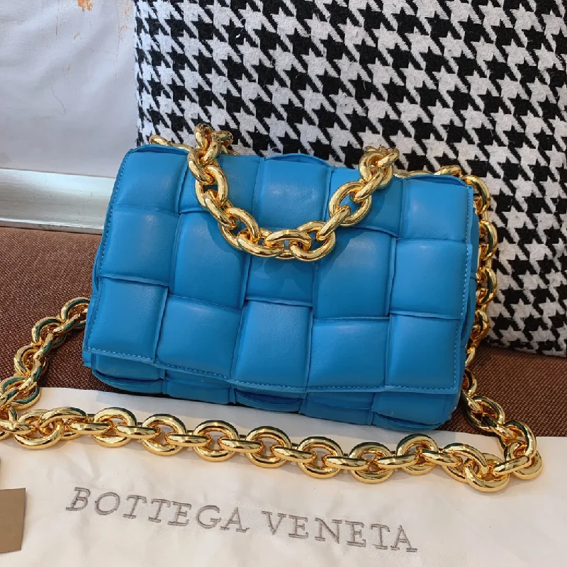 Bottega Veneta Chain Cassette Blue. For Women. Women-s Bags 10.2in/26cm