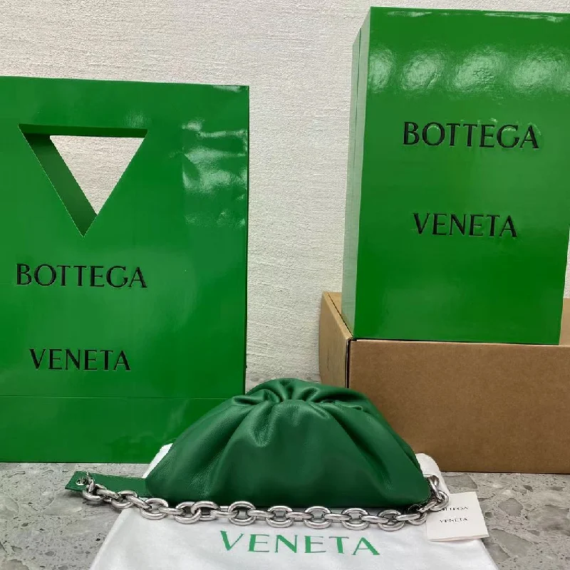 Bottega Veneta Chain Pouch Green. For Women. Women-s Bags 12.2in/31cm