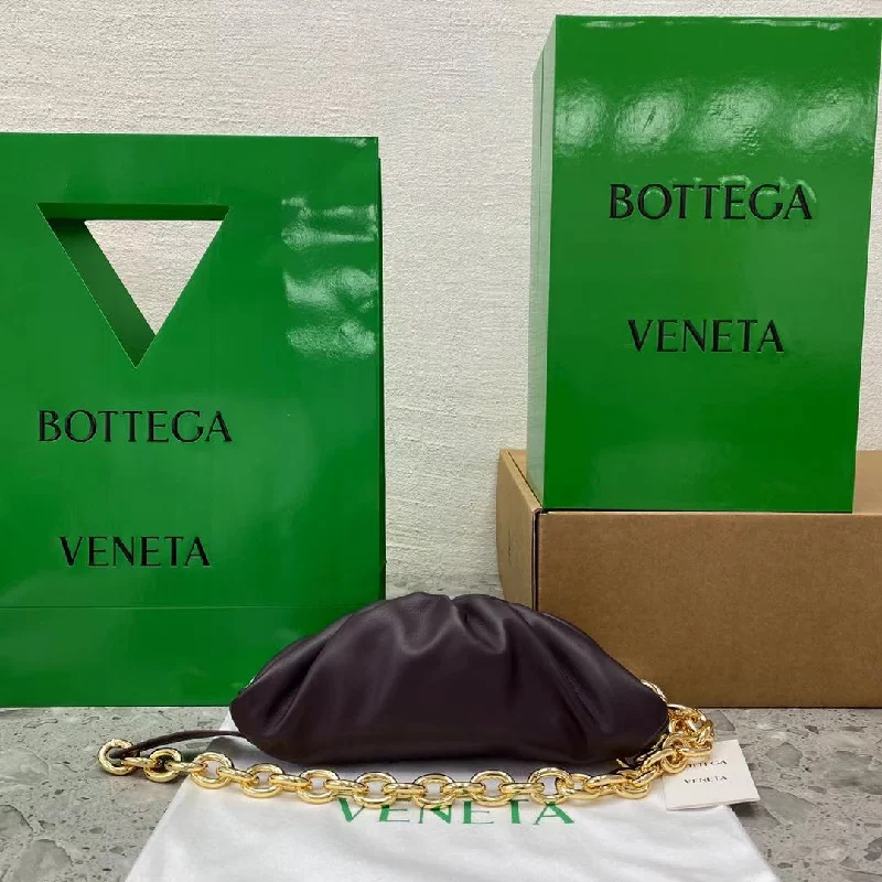 Bottega Veneta Chain Pouch Violet. For Women. Women-s Bags 12.2in/31cm