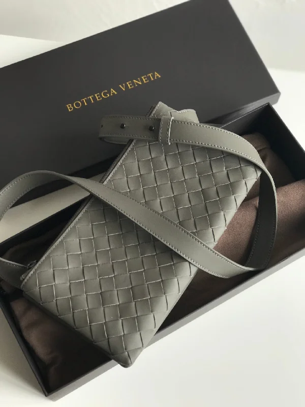 Bottega Veneta Crossbody Bag Gray. For Women. Women-s Bags 10.2in/26cm