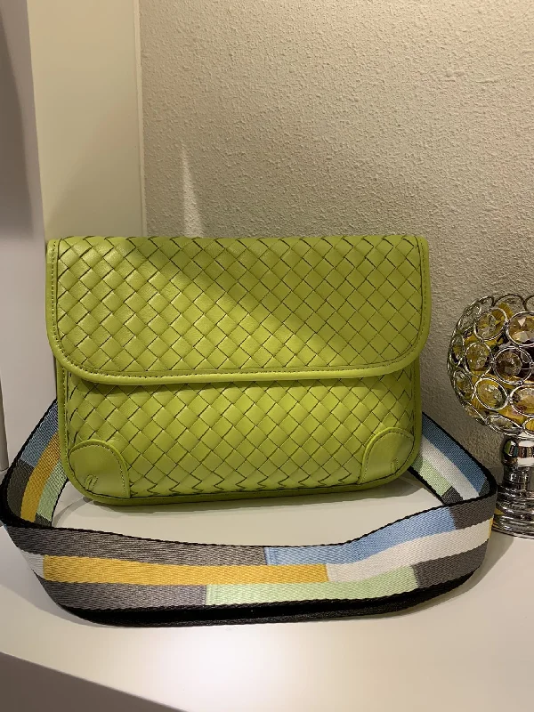 Bottega Veneta Functional Chest Bag Banana Greenleaf. For Women. Women-s Bags 10.2in/26cm