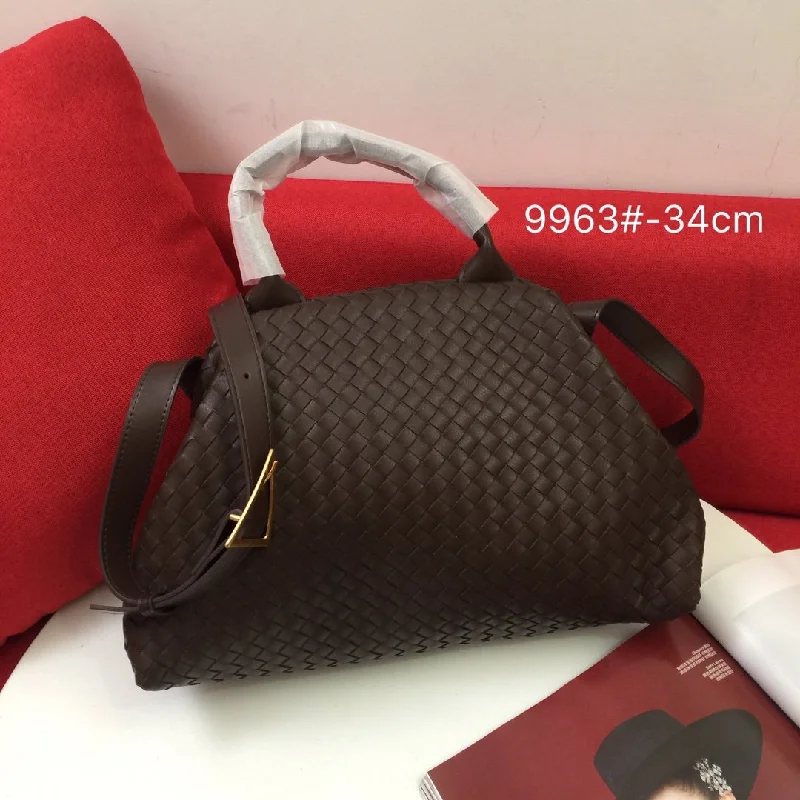 Bottega Veneta Handle Dark Brown. For Women. Women-s Bags 13.4in/34cm 691185V01D18849