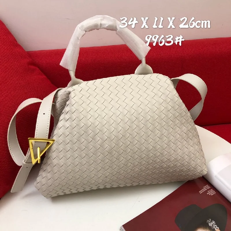 Bottega Veneta Handle White. For Women. Women-s Bags 13.4in/34cm