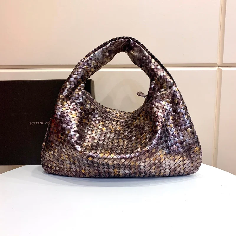 Bottega Veneta Hobo Bag Brown. For Women. Women-s Bags 16.9in/43cm