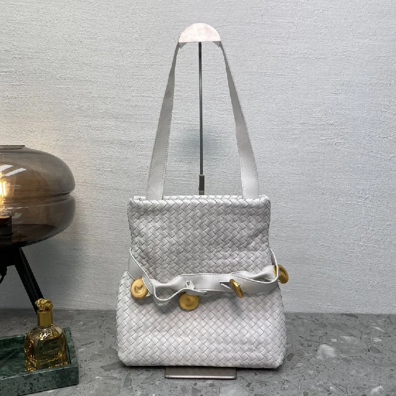 Bottega Veneta Intrecciato Shoulder Bag White. For Women. Women-s Bags 10.2in/26cm