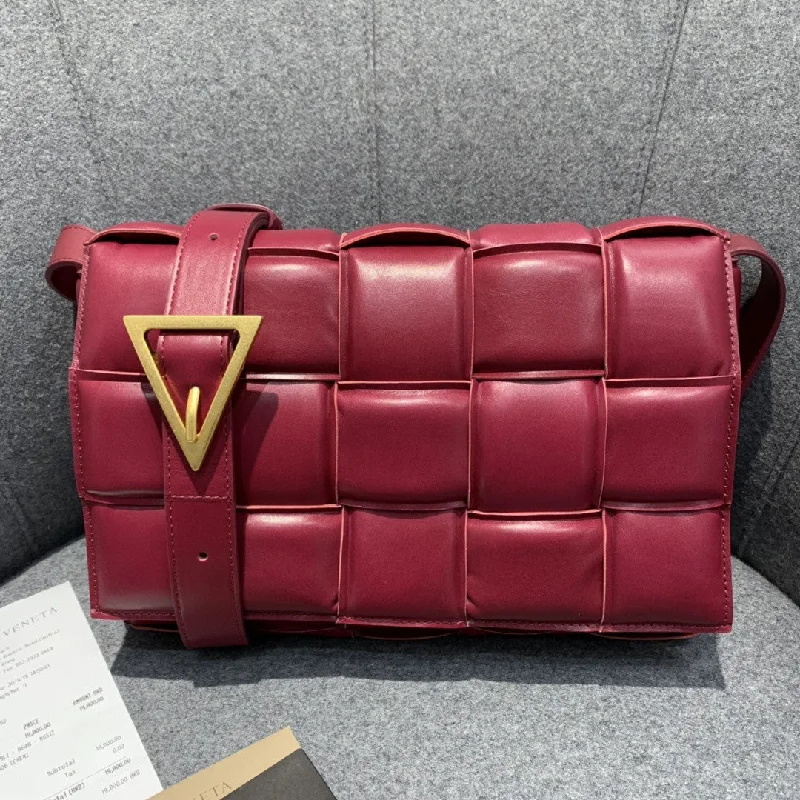 Bottega Veneta Padded Cassette Bag For Women 10.2in/26cm In Dark Red 591970VCQR16358