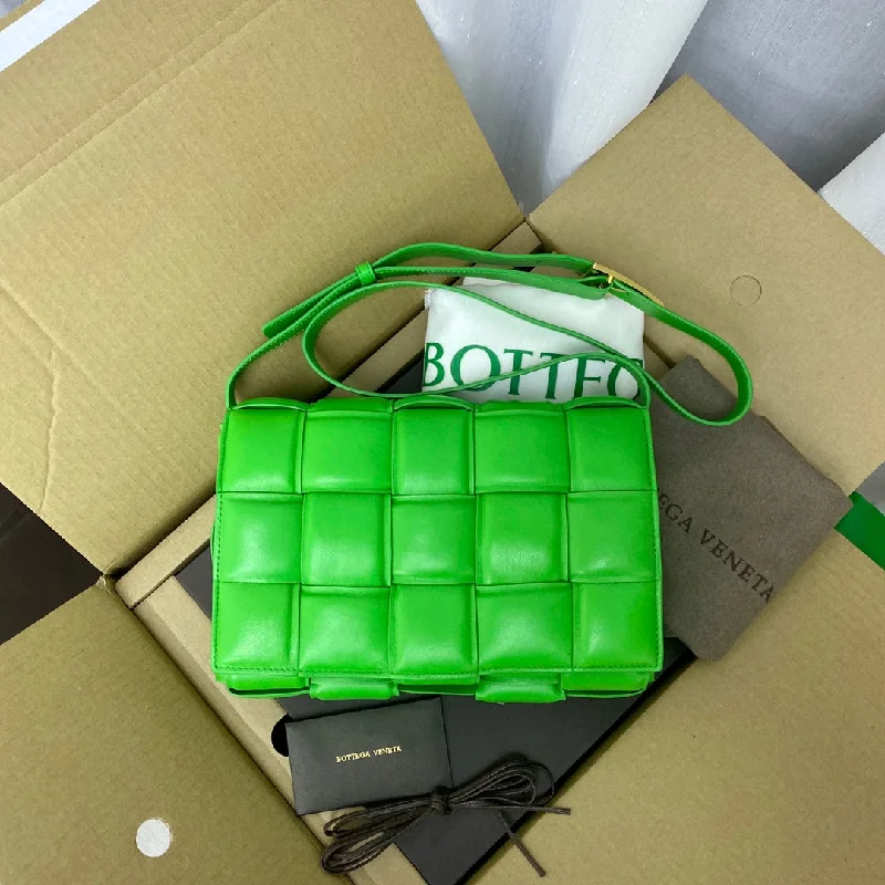 Bottega Veneta Padded Cassette Green. For Women. Women-s Bags 10.2in/26cm 591970VCQR13724