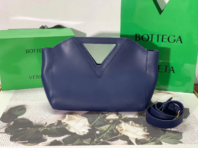 Bottega Veneta Point Dark Blue. For Women. Women-s Bags 13.7in/35cm