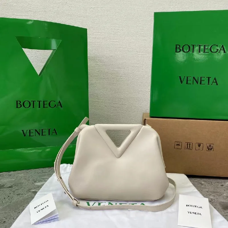 Bottega Veneta Point White. For Women. Women-s Bags 8.6in/22cm 658476VCP409137