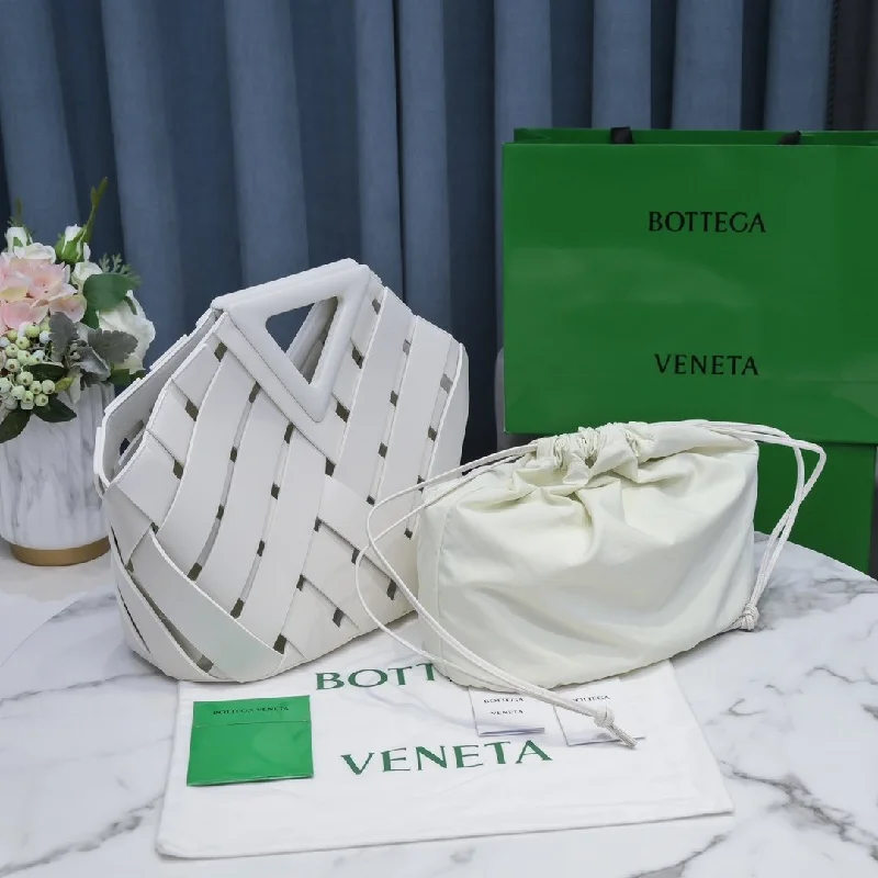 Bottega Veneta Point White. For Women. Women-s Bags 9.8in/25cm