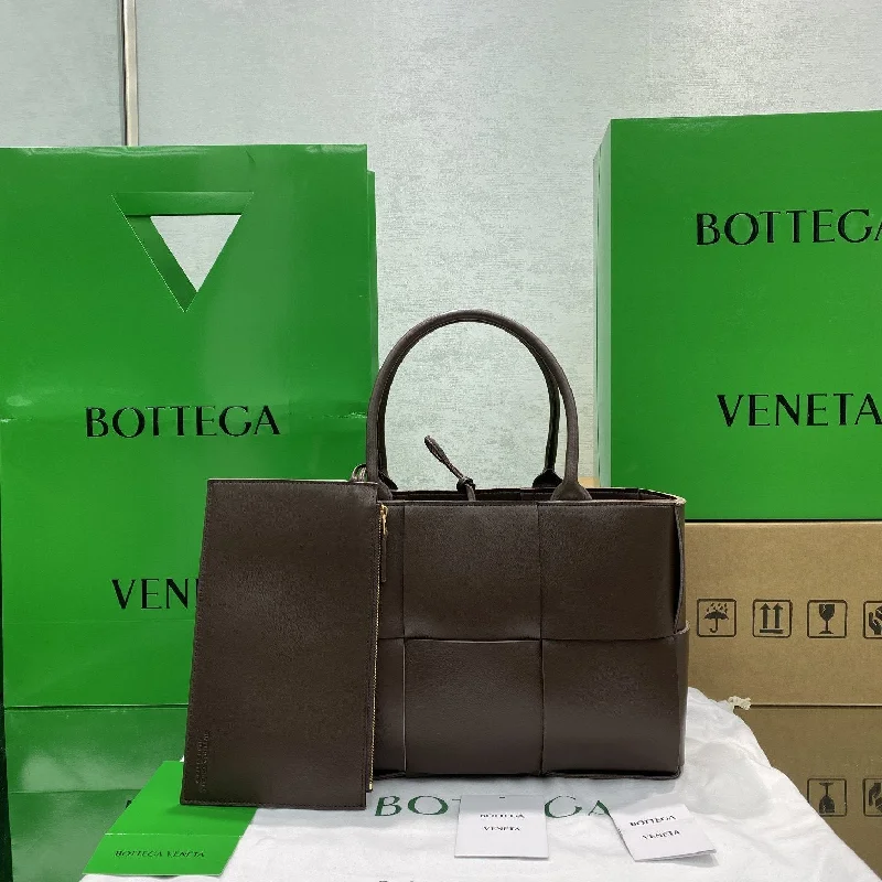 Bottega Veneta Small Arco Tote Bag Dark Brown. For Women. Women-s Bags 14.2in/36cm