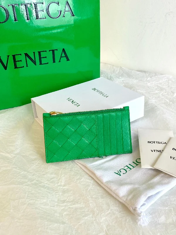 Bottega Veneta Zipped Card Case Green. For Women. Women-s Bags 5.5in/14cm 666939VCPP33722