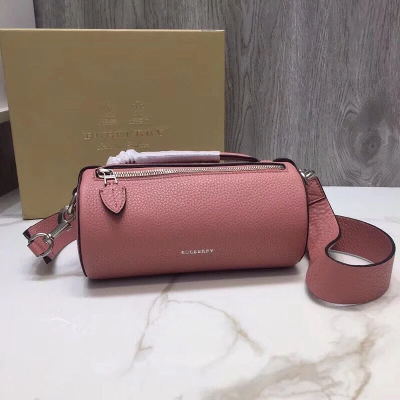 Burberry Barrel Bag Pink For Women. Women-s Bags 8.3in/21cm