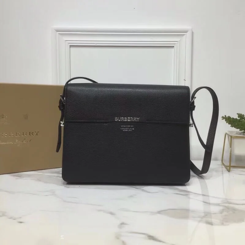 Burberry Grace Shoulder Bag Large Black For Women. Women-s Bags 10.2in/26cm