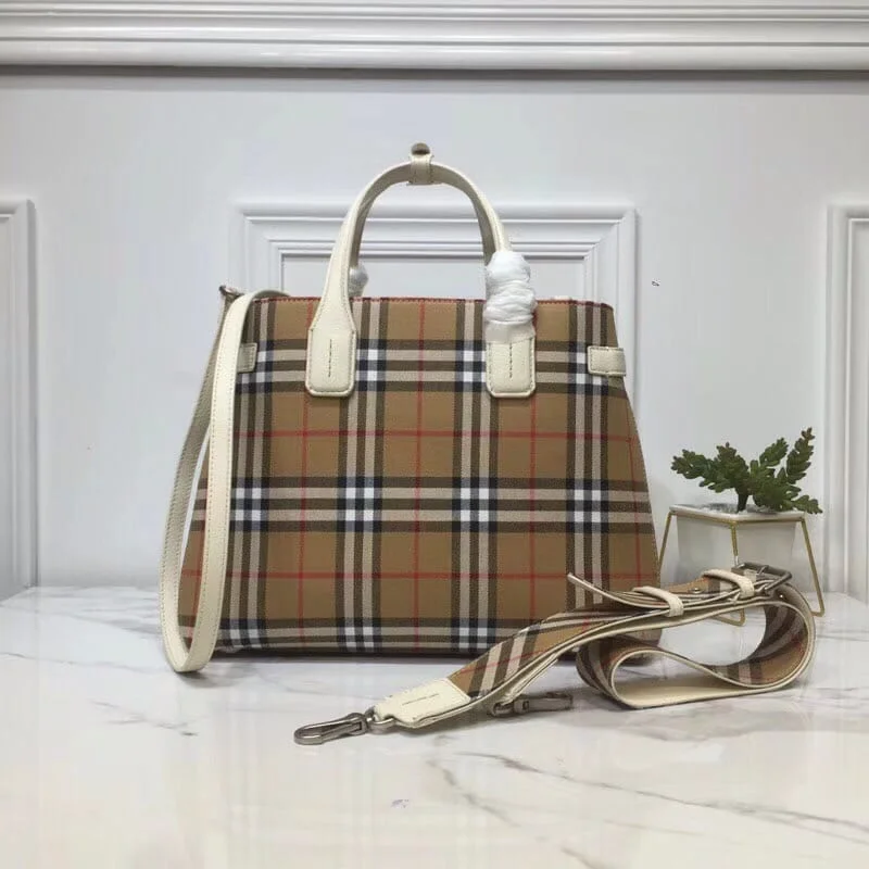 Burberry House Check Derby Medium Banner Purse Tote White For Women. Women-s Bags 14in/35cm