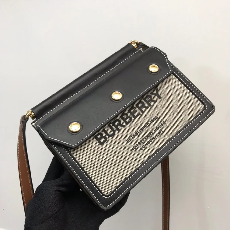 Burberry Mini Horseferry Print Title Bag With Pocket Detail Black For Women. Women-s Bags 7.5in/19cm 80428521