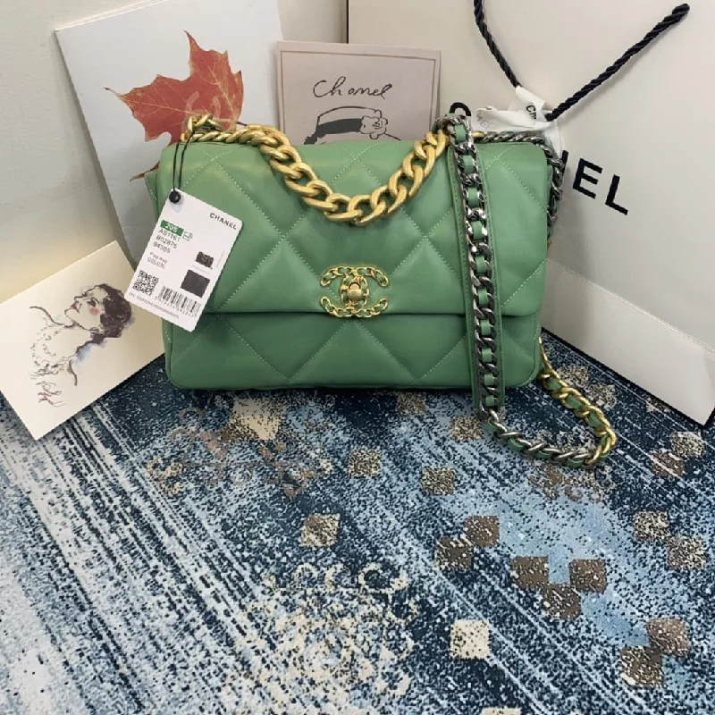 Chanel 19 Flap Bag Gold Hardware Green For Women. Women-s Handbags. Shoulder Bags 10.2in/26cm AS1160