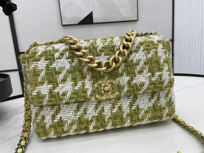 Chanel 19 Large Handbag Gold Hardware Green For Women. Women-s Handbags. Shoulder Bags 11.8in/30cm