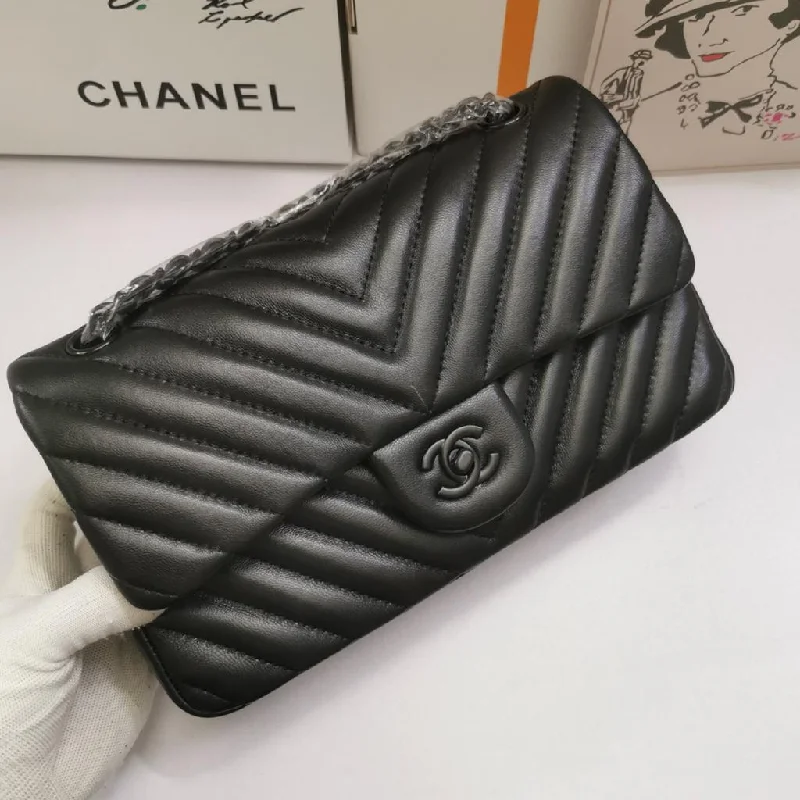 Chanel Chevron Classic Handbag Black Hardware Black For Women. Women-s Bags. Shoulder And Crossbody Bags 10.2in/26cm