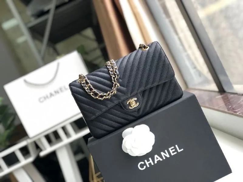 Chanel Chevron Classic Handbag Gold Toned Hardware Black For Women. Women-s Bags. Shoulder And Crossbody Bags 10.2in/26cm