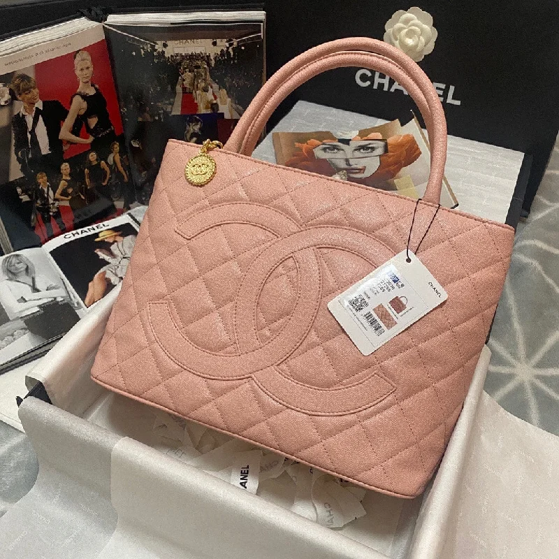 Chanel Medallion Tote Gold Hardware Caviar Pink For Women. Women-s Handbags. Shoulder Bags 15.6in/32cm