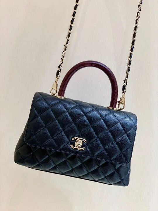 Chanel Medium Flap Bag With Top Handle Navy Blue For Women. Women-s Handbags. Shoulder And Crossbody Bags 9in/23cm A92990