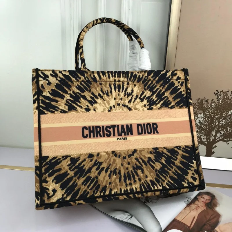 Christian Dior Large Dior Book Tote Multicolor Tie and Dior Embroidery. Multicolor. For Women Women-s Handbags. Shoulder Bags. 42cm CD M1286ZJAI M884