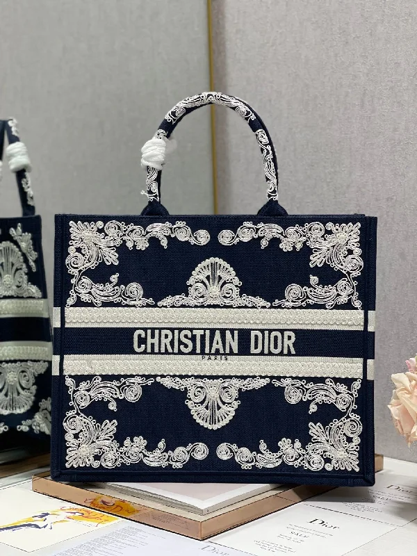 Christian Dior Medium Dior Book Tote Blue and White Cornely Embroidery. Blue. For Women Women-s Handbags. Shoulder Bags. 42cm CD M1286ZTZB_M928