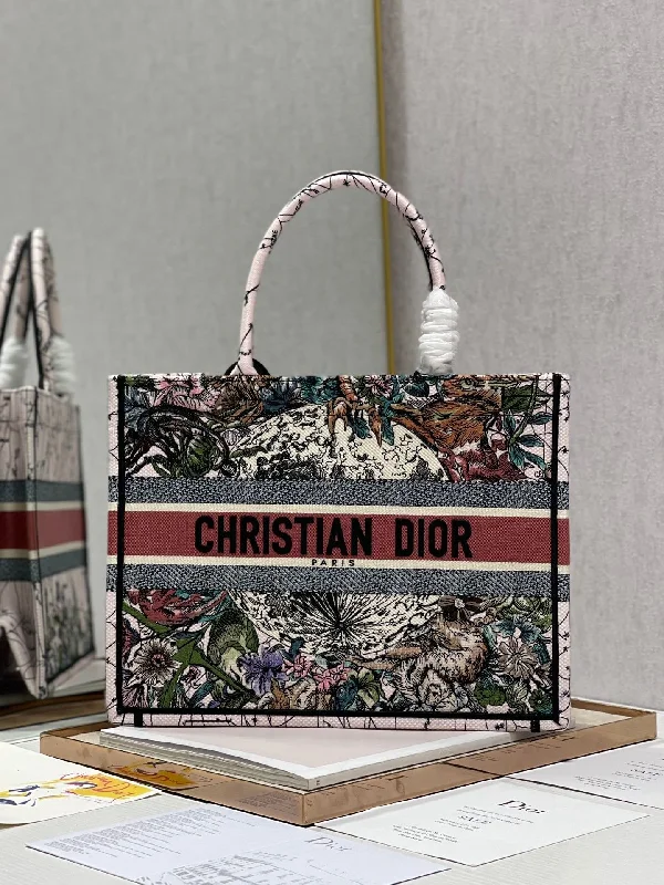 Christian Dior Medium Dior Book Tote Multicolor Dior Constellation Embroidery. Multicolor. For Women Women-s Handbags. Shoulder Bags. 36cm CD M1296ZRHP_M884