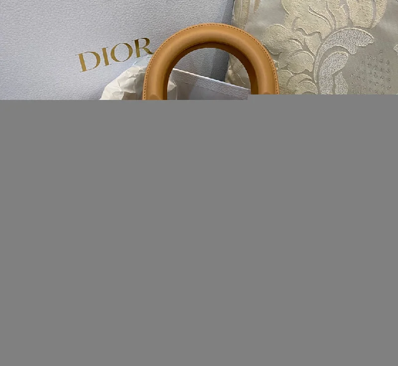 Christian Dior Medium Lady Dior Bag Natural Cannage Raffia. Brown. For Women Women-s Handbags. 24cm CD M0565OMBD_M925