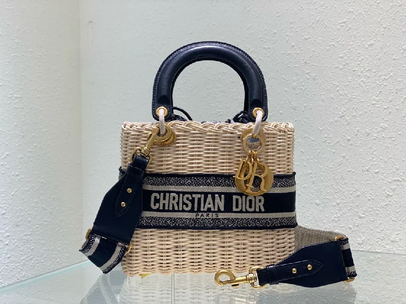 Christian Dior Mini Lady Dior Bag Black. For Women. Women-s Handbags 17cm/6.5in CD M0505CMVO_M808