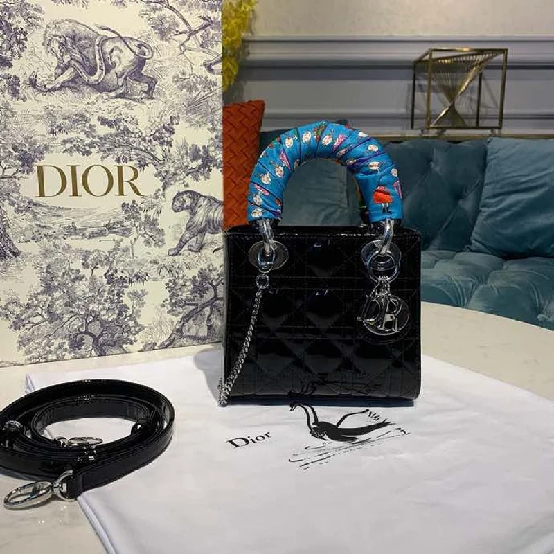 Christian Dior Mini Lady Dior Bag with Chain Silver Hardware Spring/Summer Collection. Black. For Women Women-s Handbags. 18cm CD M0505PCAL_M900