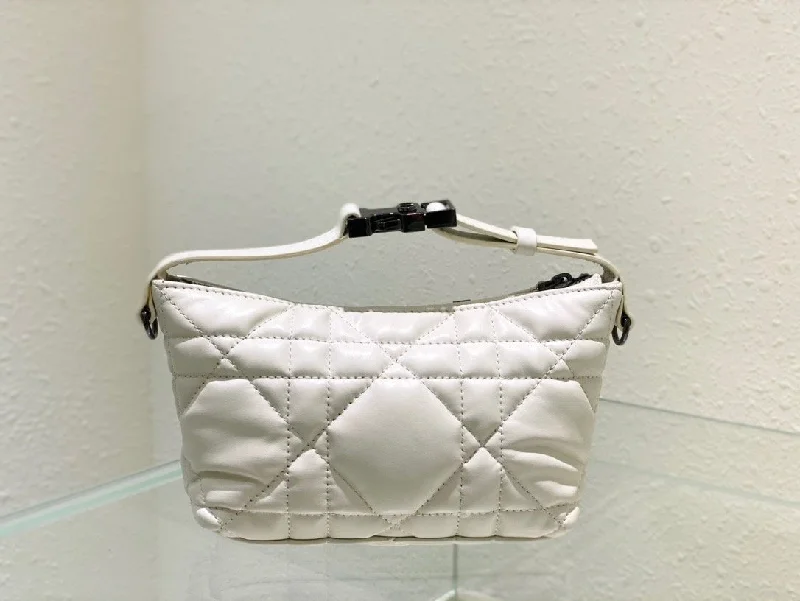 Christian Dior Small DiorTravel Nomad Pouch White. For Women. Women-s Handbags 6in/15cm CD S5553BMIG_M030