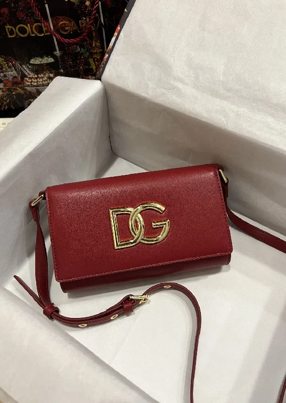 Dolce and Gabbana 3.5 Clutch Burgundy For Women 8.3in/21cm DG