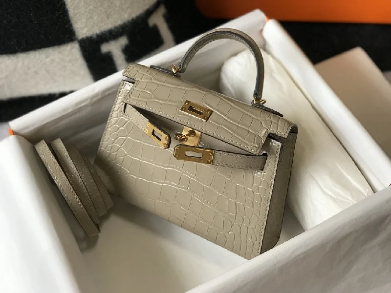 Hermes Mini Kelly 19 Embossed Patent Light Grey Bag With Gold-Toned Harware For Women. Women-s Handbags. Shoulder Bags 7.5in/19cm