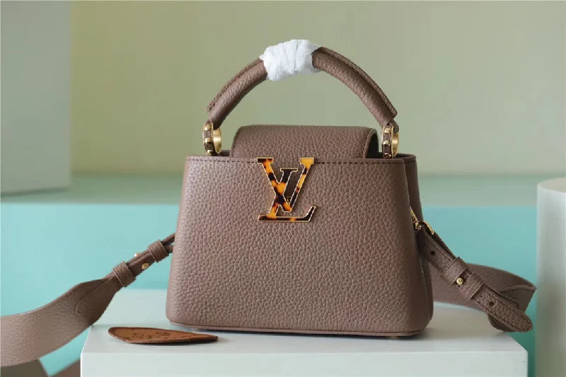 Louis Vuitton Capucines Mini Taurillon Light Brown For Women. Women-s Handbags. Shoulder And Crossbody Bags 21cm/8.3in LV M56071