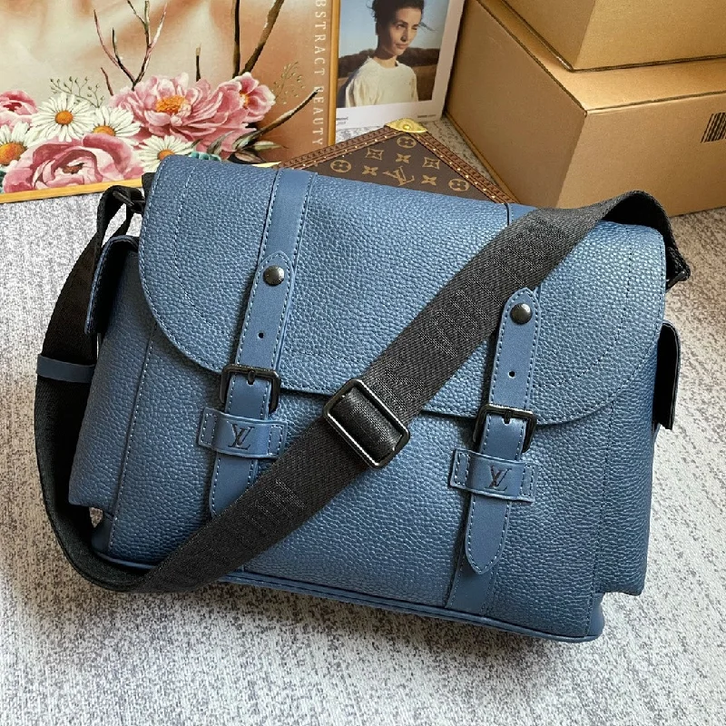 Louis Vuitton Christopher Messenger Taurillon Blue For Men. Men-s Bags. Shoulder And Crossbody Bags 11.4in/29cm LV M58475