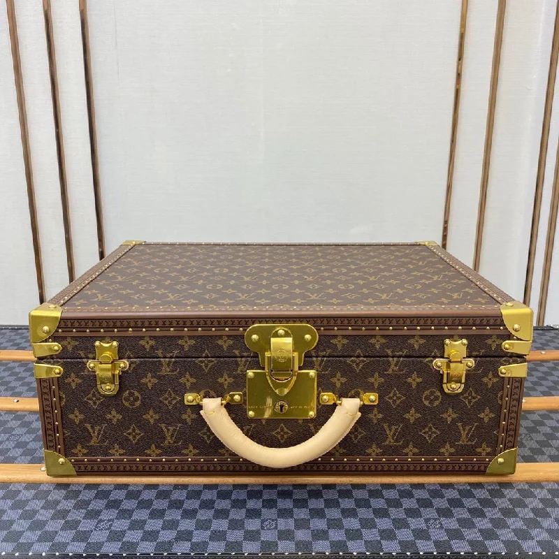 Louis Vuitton Cotteville 50 Monogram Canvas For Women. Travel Bags 19.7in/50cm LV