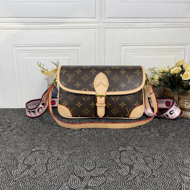 Louis Vuitton Diane Monogram Canvas For Women. Women-s Handbags. Shoulder Bags 9.4in/24cm LV M45985