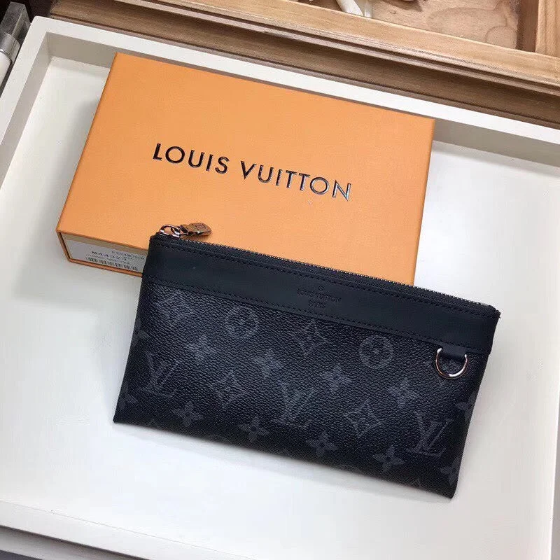 Louis Vuitton Discovery Pochette Monogram Pacific Canvas Black For Women. Women-s Wallet 8.3in/21cm LV M44323