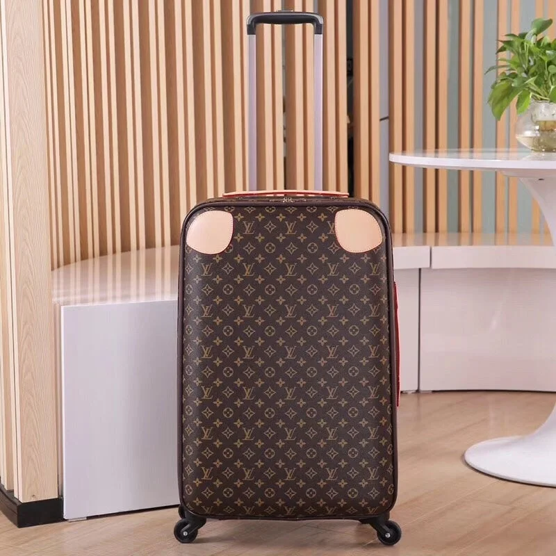 Louis Vuitton Exqusite Travelling Luggage Monogram Canvas Unisex. Travel Luggages 24in/61cm LV