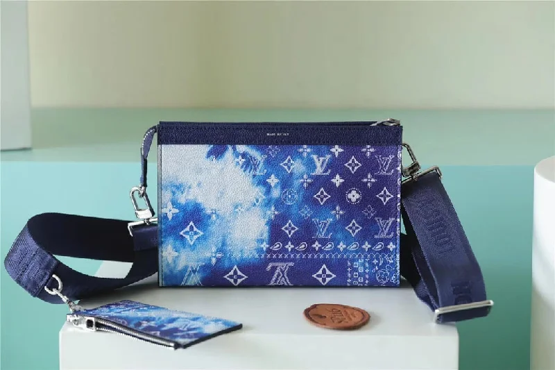 Louis Vuitton Gaston Wearable Wallet Monogram Blue For Men. Men-s Bags. Shoulder And Crossbody Bags 8.7in/22cm LV M81431