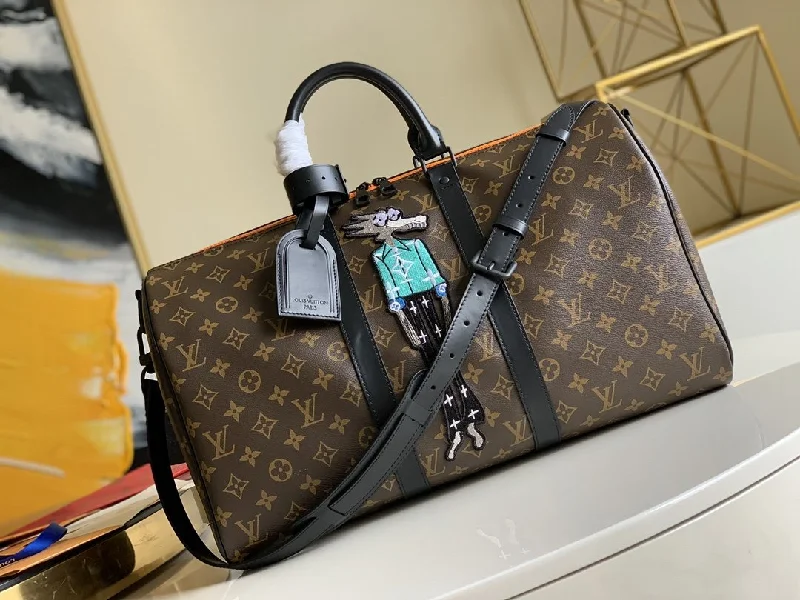 Louis Vuitton Keepall Bandouliere 45 Monogram Canvas For Men. Mens Bags. Travel Bags 17.7in/45cm LV