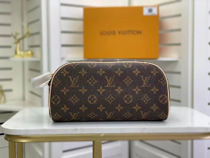 Louis Vuitton King Size Toiletry Monogram Canvas For Women. Women-s Bags. Travel Bags 11in/28cm LV M47528