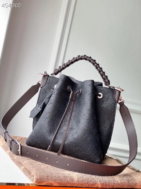 Louis Vuitton Muria Bucket Bag Black For Women. Women-s Handbags. Shoulder And Crossbody Bags 9.8in/25cm LV M55800