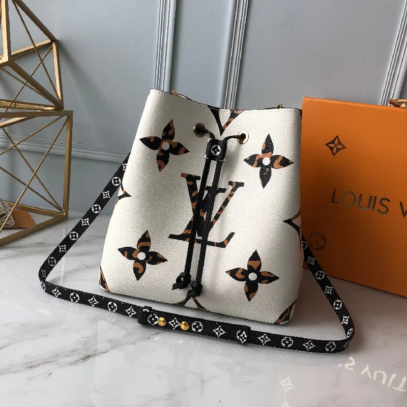 Louis Vuitton NeoNoe Bucket Bag Monogram Jungle Canvas Ivory For Women. Women-s Handbags. Shoulder Bags 10.2in/26cm LV M44679